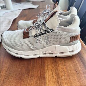 On Running Cloudnova Pearl Shoes